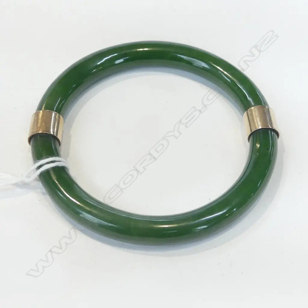 JADE BANGLE w. GOLD BANDS TESTING AS 9CT 60mm int. dia. Image 1++
