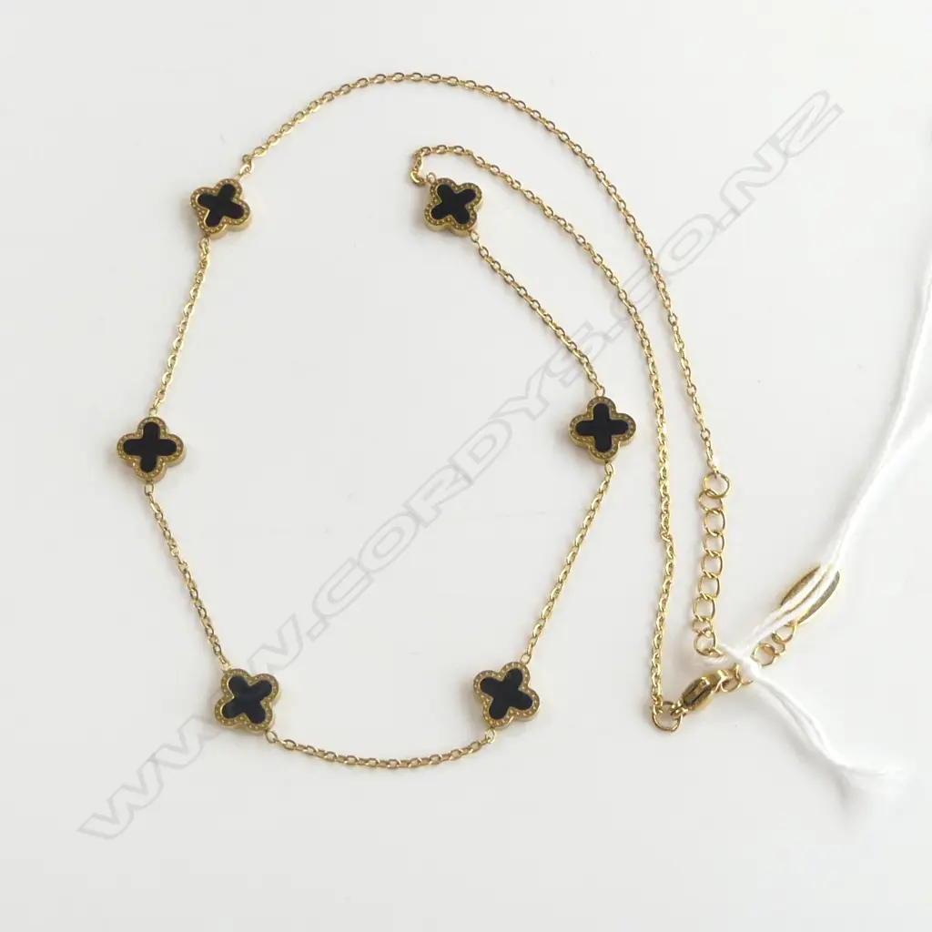 GOLD PLATED 'WHITE LEAF' BRAND CLOVER NECKLACE Image 1++