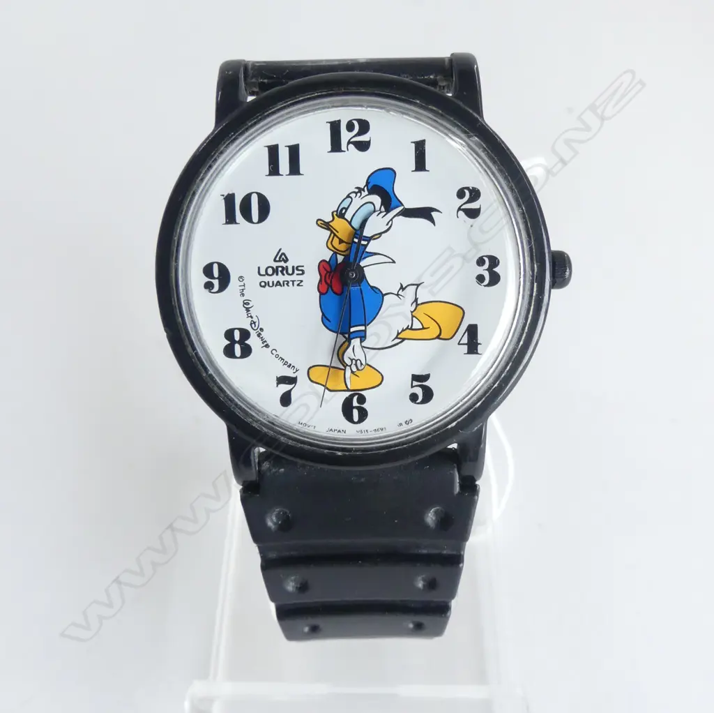 VINTAGE DONALD DUCK LORUS WATCH 1980s running Image 1++