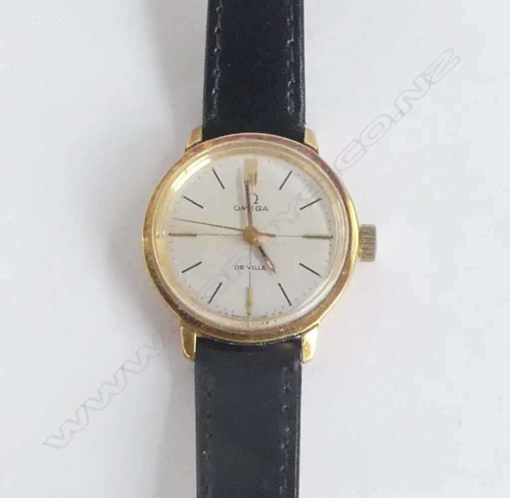 LADIES OMEGA DE VILLE WRIST WATCH, CASED Image 1++