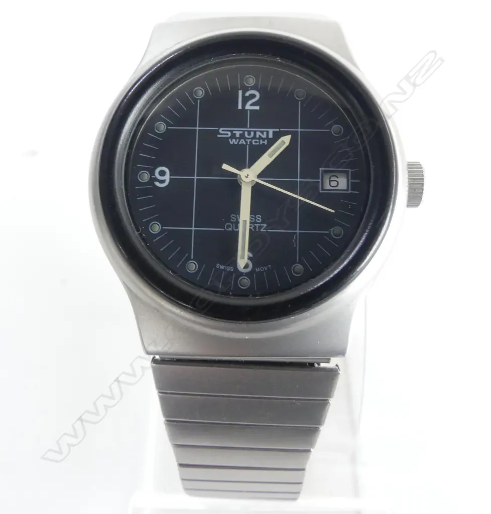 LADIES 'STUNT' BRAND WATCH, SWISS MOVEMENT running Image 1++