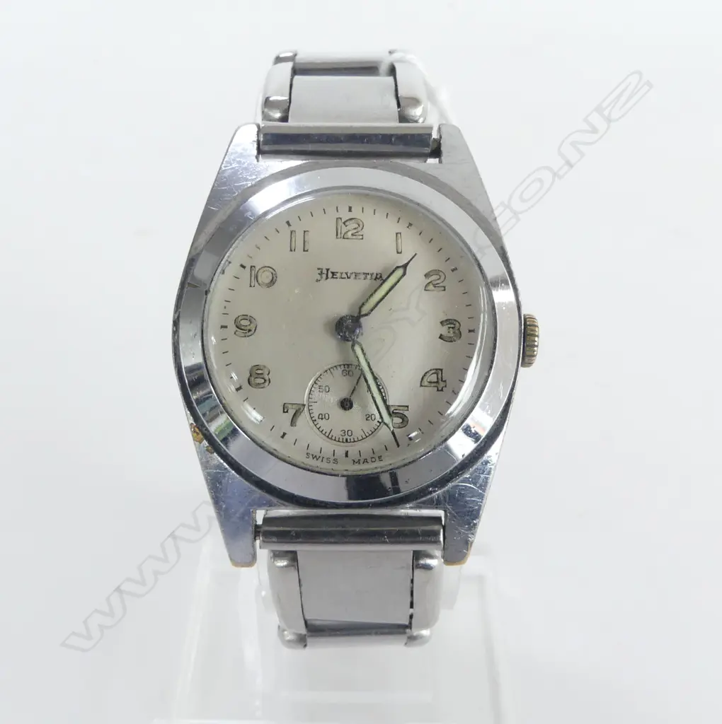VINTAGE GENTS HELVETIA WATCH running Image 1++