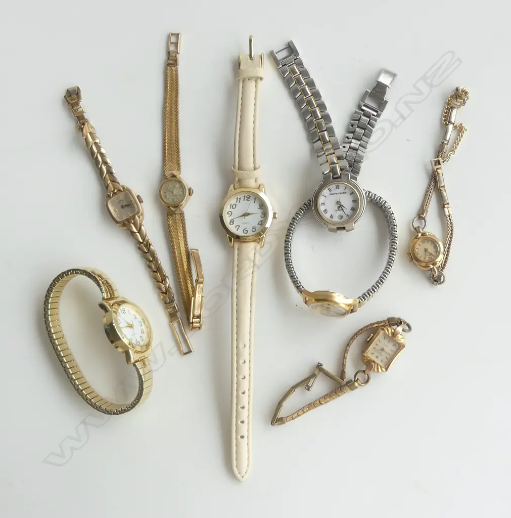 8 VINTAGE LADY'S WRISTWATCHES  Image 1++
