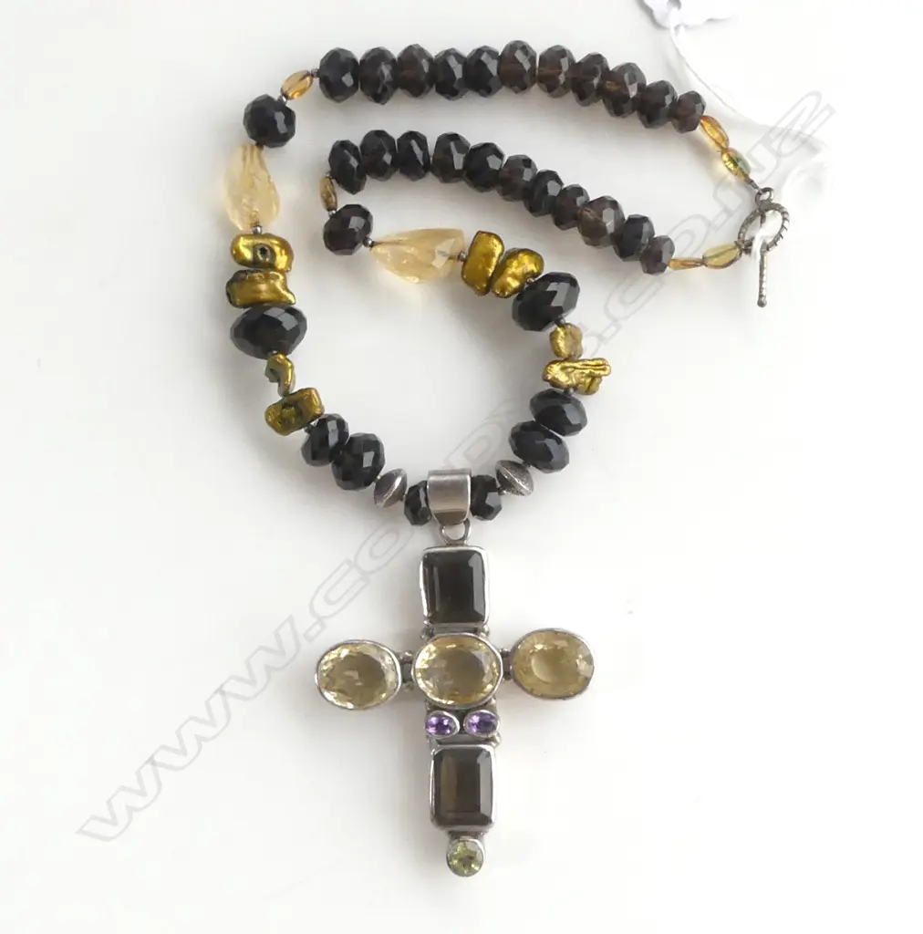 SILVER & GEM SET CROSS NECKLACE Image 1++