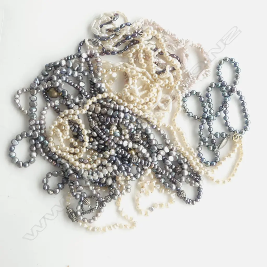 6 VARIOUS PEARL NECKLACES + BRACELET fresh water + costume 1 broken Image 1++