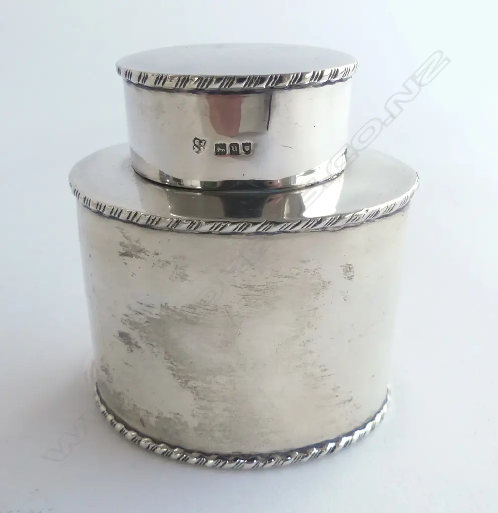 STG SILVER TEA CADDY, LONDON 1915 H.75mm 96gms  Image 1++