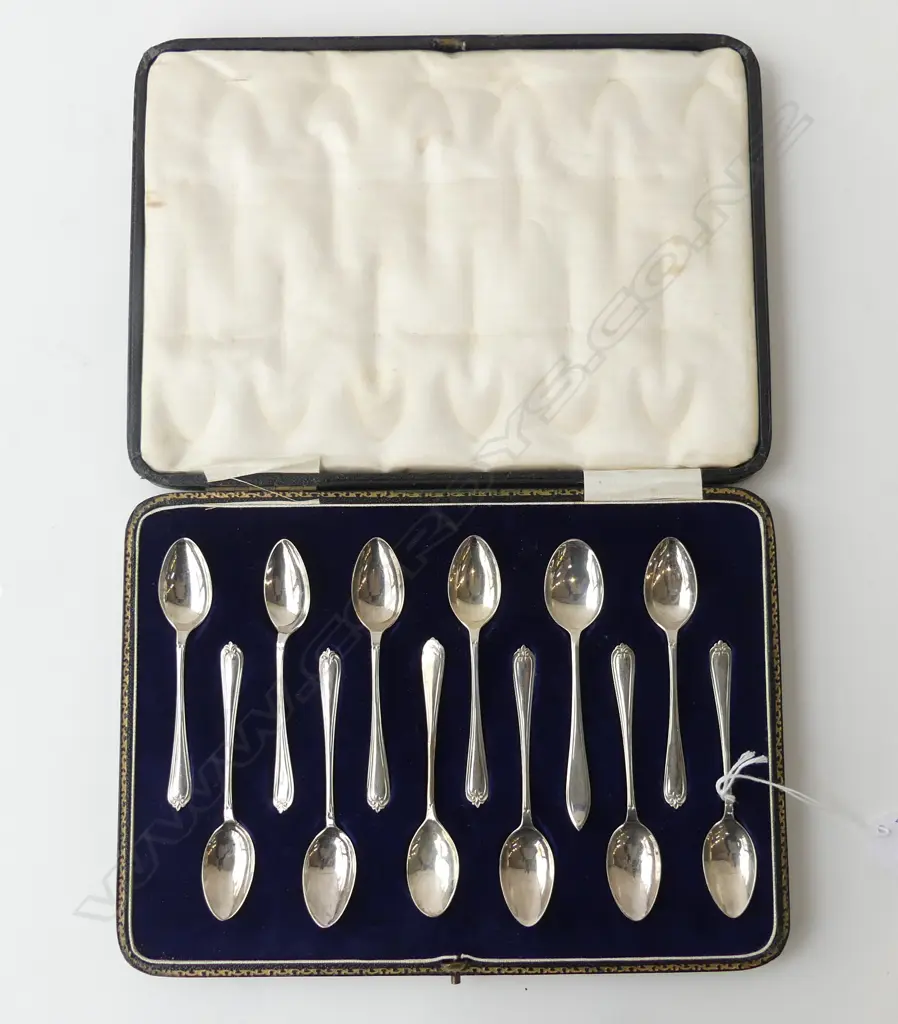 SET OF 12 STG SILVER TEASPOONS, CASED 100gms Image 1++