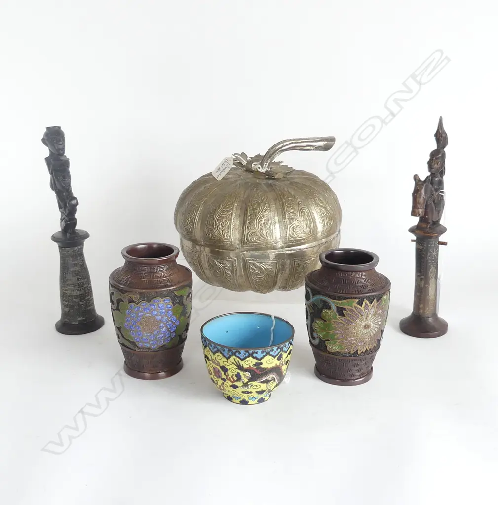 6 ORIENTAL PCES; METAL BETEL BOX, 3 CLOISONNE, 2 CARVED WOODEN INDONESIAN CALENDAR MEDICINE CONTAINERS H.220mm Image 1++