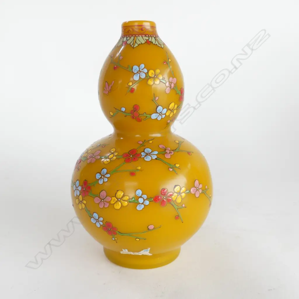 2 ORIENTAL VASES; AMBER GLASS DOUBLE GOURD, BLUE w. PRINTED DECORATION H.255mm Image 1++