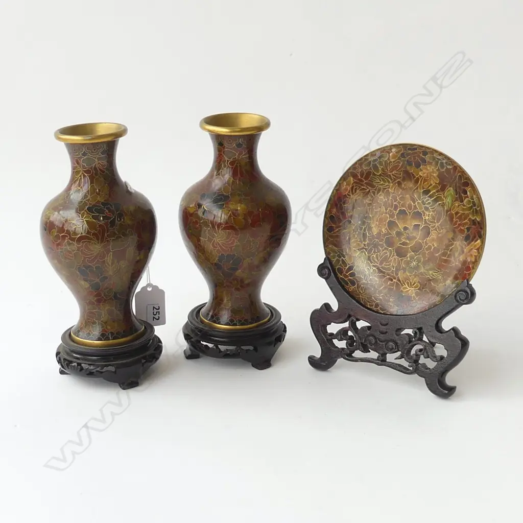 PR CLOISONNE VASES H.155mm & PLATE 130mm dia, ALL ON STANDS Image 1++