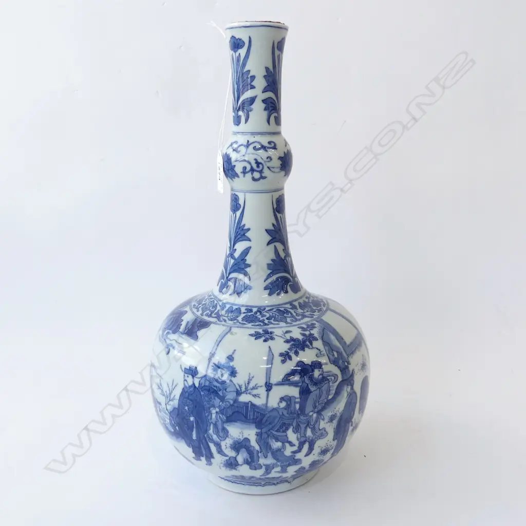 CHINESE B/W VASE H.400mm Image 1++