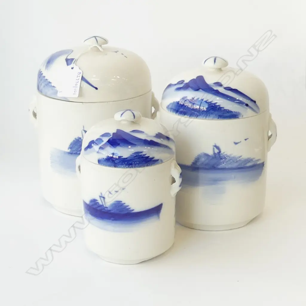 3 GRADUATED ORIENTAL BLUE & WHITE LIDDED TEA JARS WITH INNER LIDS H200 TALLEST Image 1++