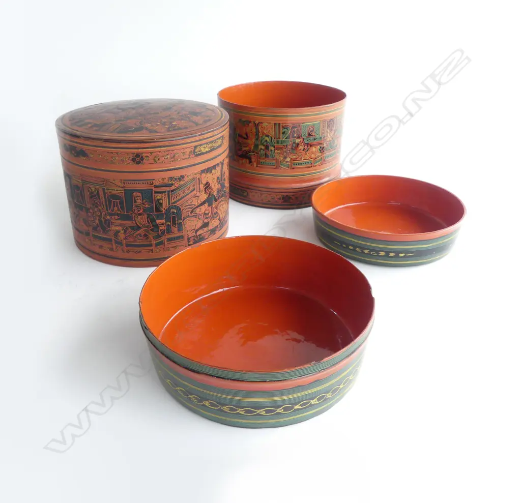 THAI LIDDED BOX Image 1++