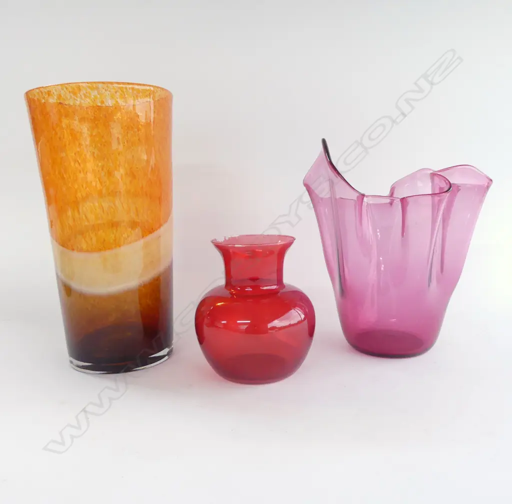3 COLOURED GLASS VASES TALLEST H290 Image 1++