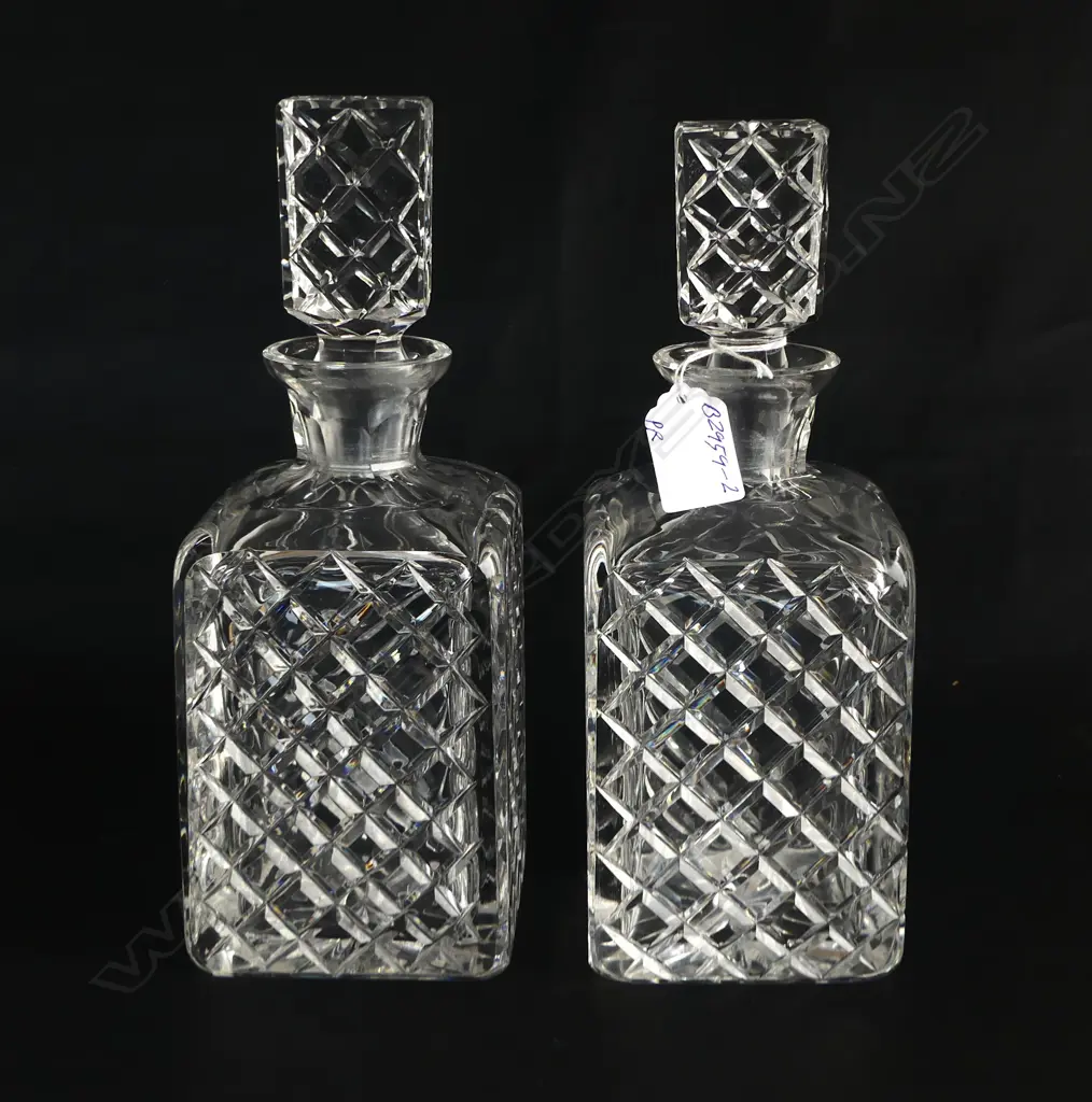 PR VINTAGE CUT CRYSTAL DECANTERS H.260mm Image 1++