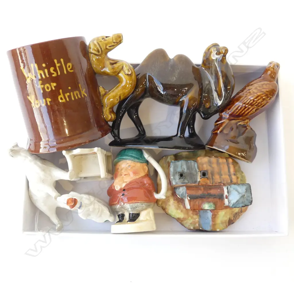 TRAY OF SMALL COLLECTABLES – WHISTLE MUG, CAMEL, BESWICK EAGLE, TOBY JUG, CIG OLDER ETC Image 1++