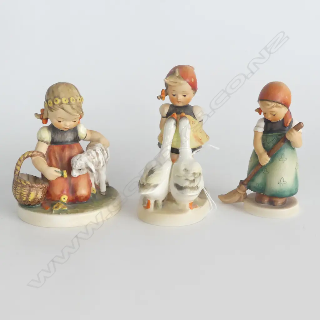 3 VINTAGE W.GERMAN GOEBEL FIGURINES INCLS 'MY FAVOURITE PET' Image 1++
