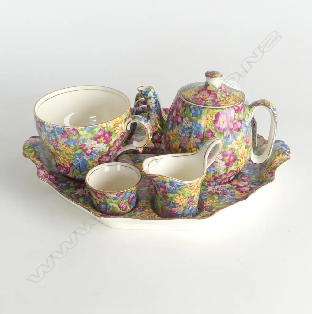 ROYAL WINTON GRIMWADES 'ROYALTY' CHINTZ 6 PCE BREAKFAST SET chip to tray Image 1++