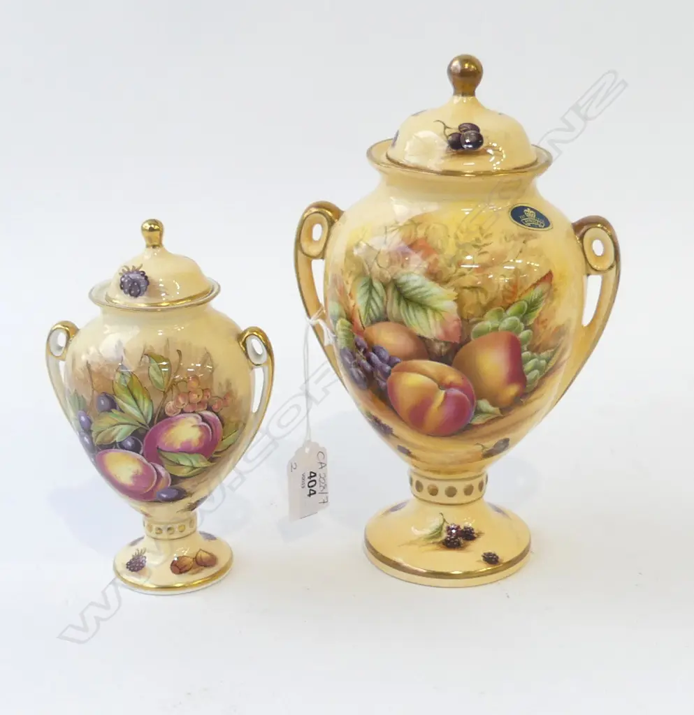 2 AYNSLEY ORCHARD GOLD LIDDED URNS H.220, 155mm Image 1++