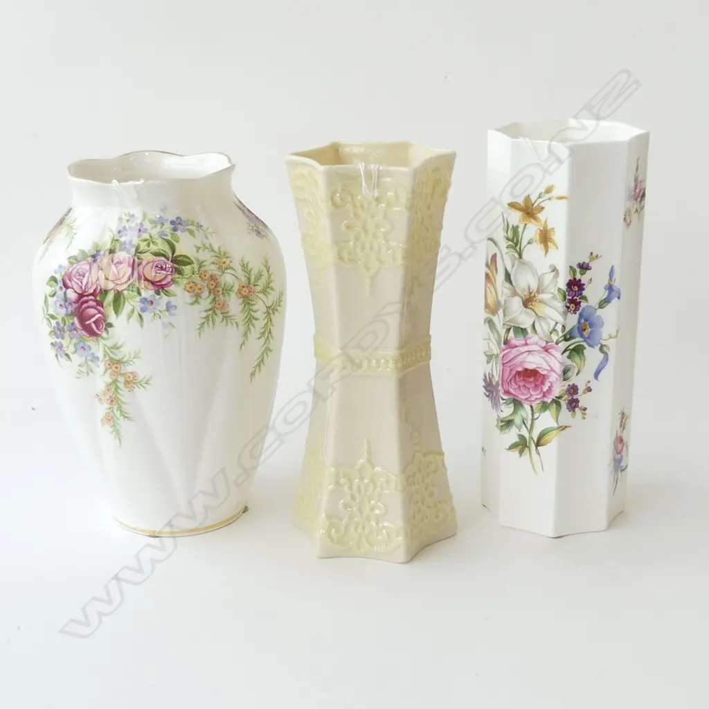 3 CHINA VASES BELLEEK WORCESTER AND ROYAL ALBERT H200mm Image 1++