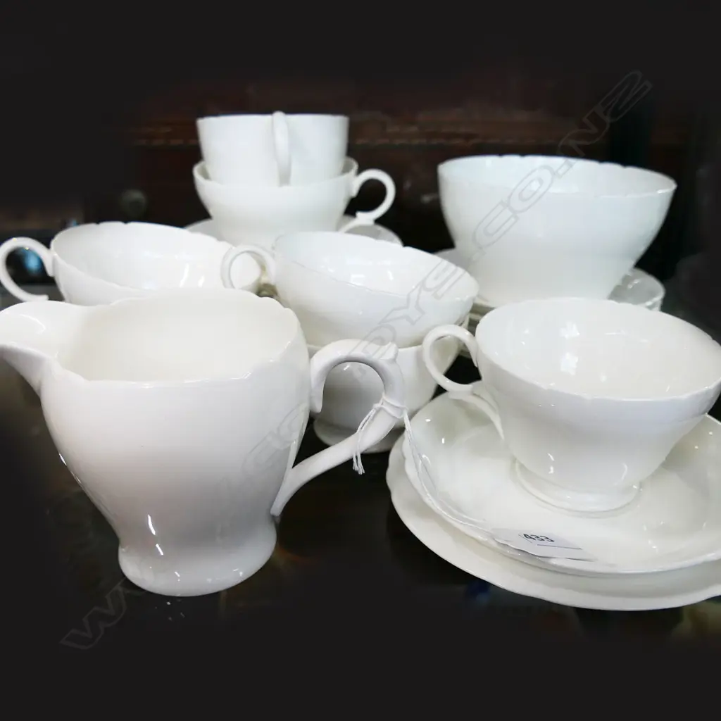 WHITE SHELLEY PART TEA SET; 7 CUPS, 9 SAUCERS, 6 SIDE PLATES, MILK & SUGAR Image 1++