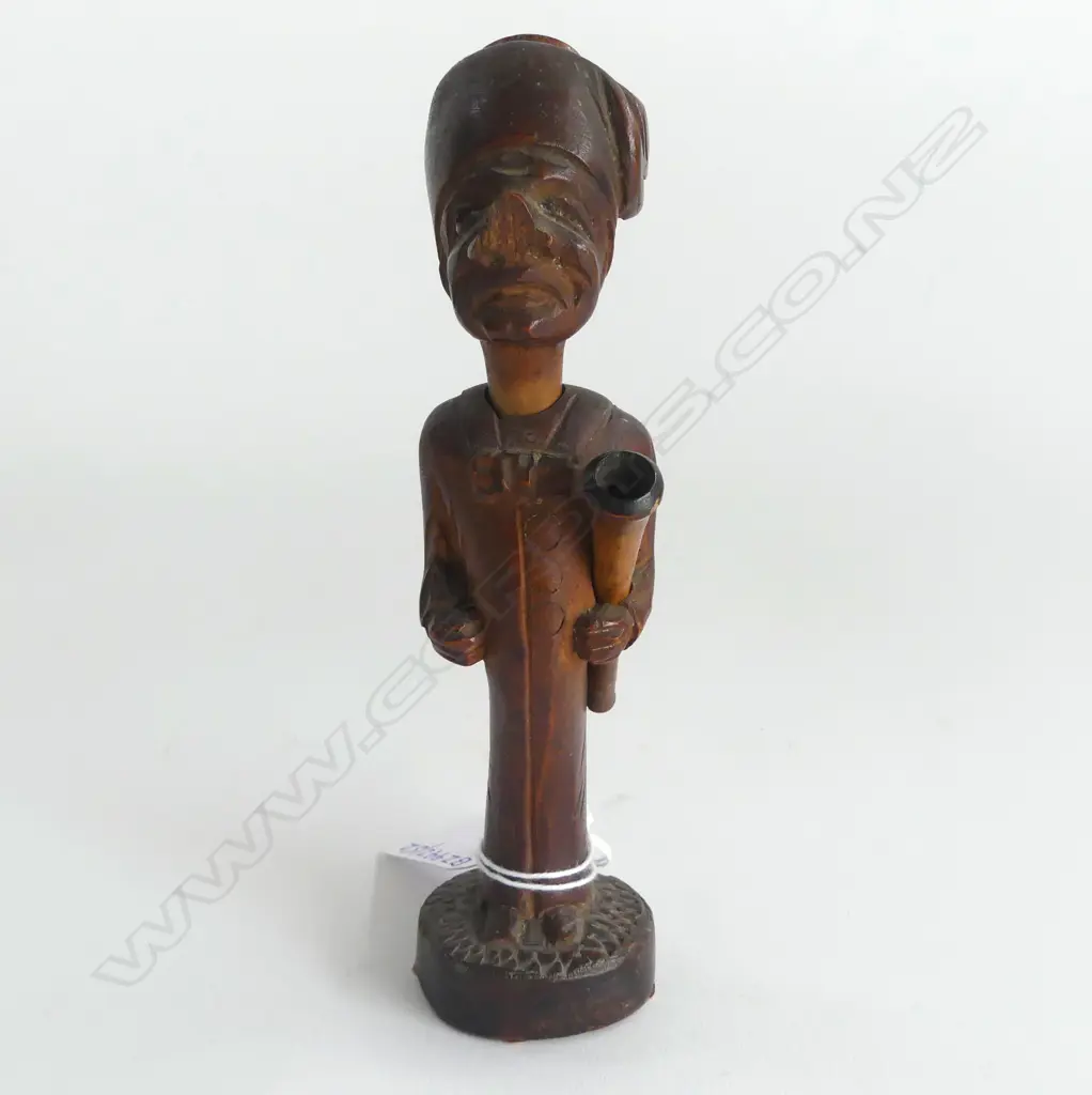 NZ CARVED MAN PIPE WITH CIGAREETE HOLDER NOSE AF H160MM Image 1++