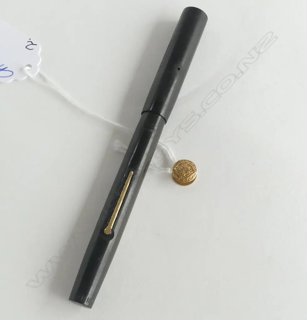 15ct GOLD STUD 0.82GMS + FOUNTAIN PEN W 14ct GOLD NIB cap missing clip Image 1++