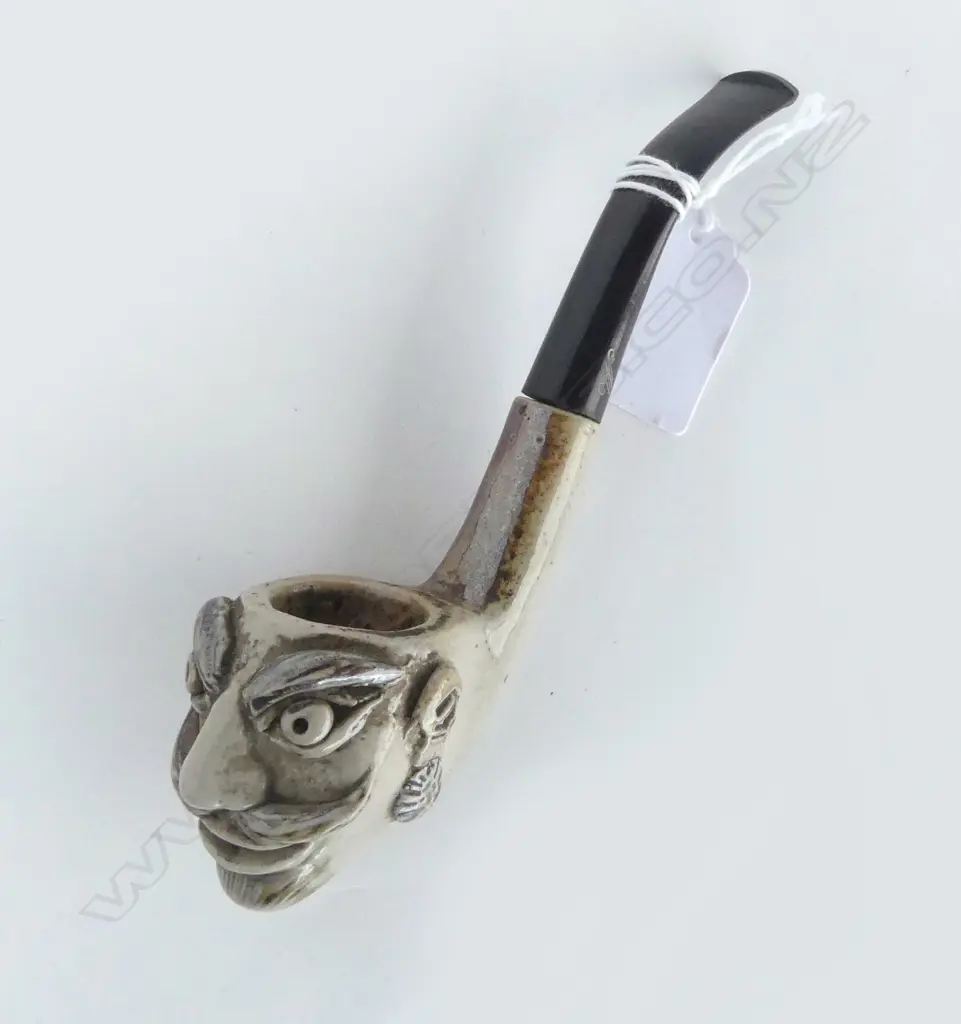 POTTERY MAN FACED PIPE L160MM Image 1++