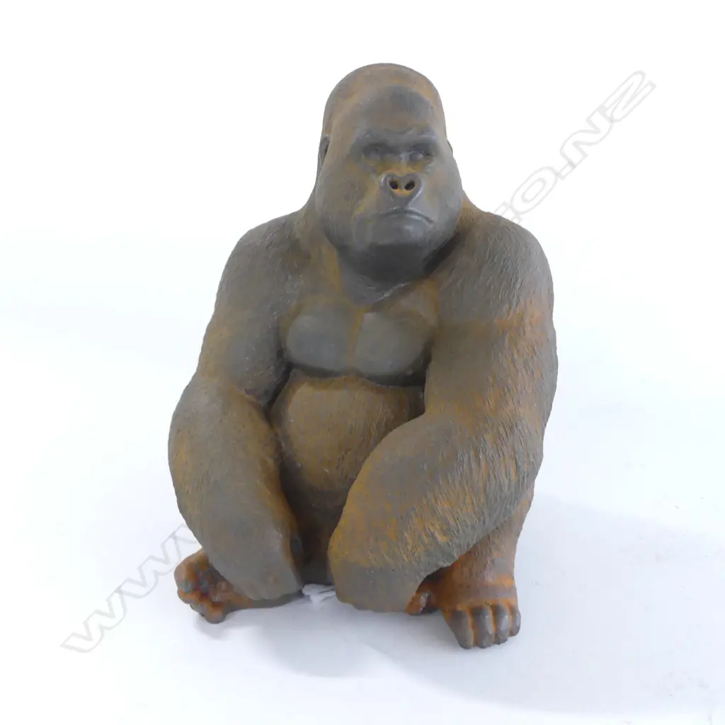 HEAVY RESIN GORILLA w. METAL FINISH H.115mm Image 1++