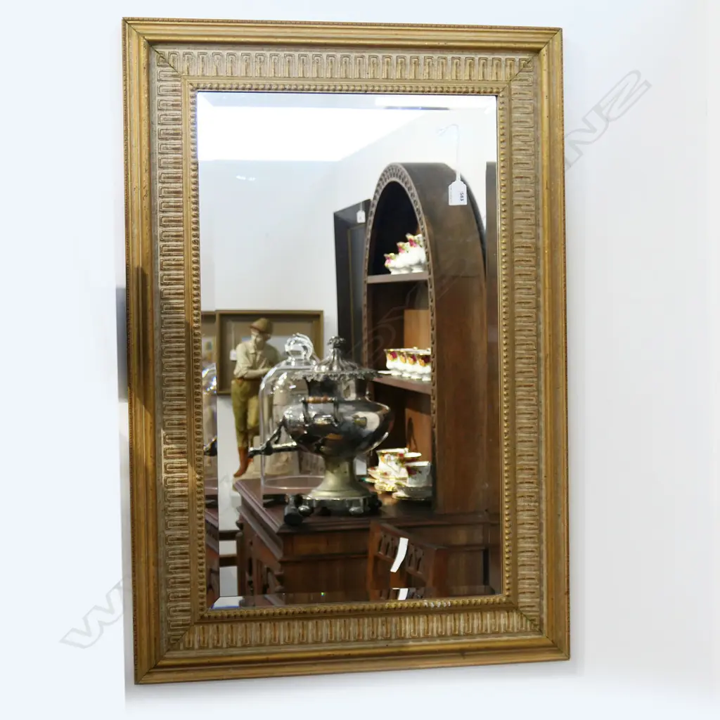 GILT FRAMED MIRROR 965x660mm Image 1++
