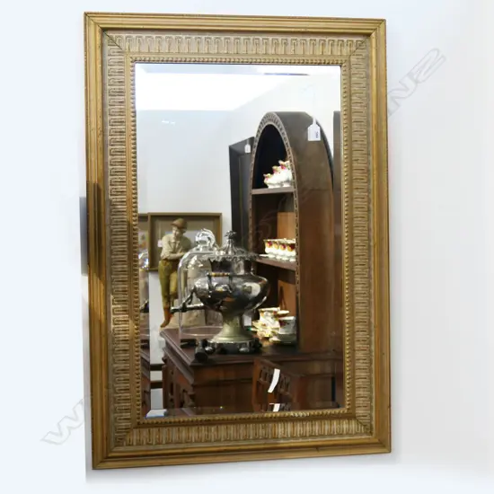 GILT FRAMED MIRROR 965x660mm