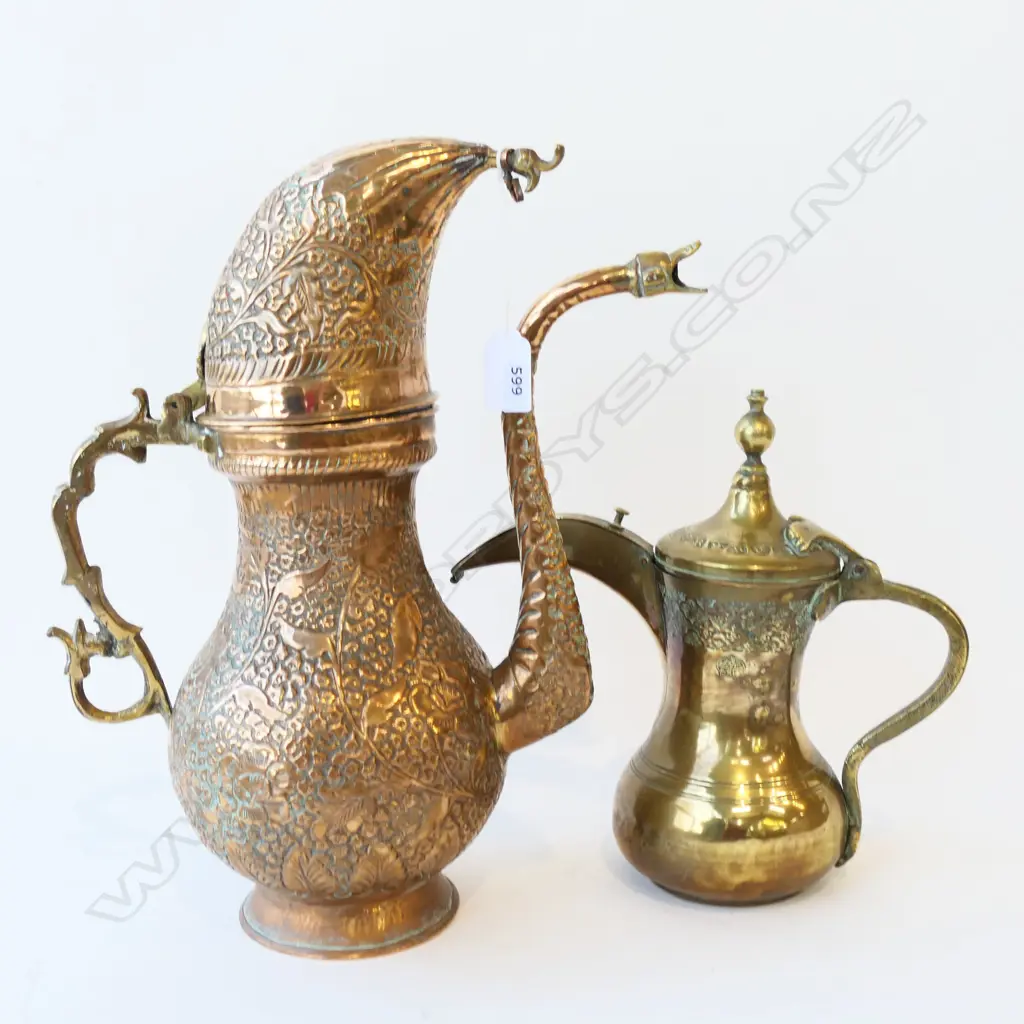 2 ETHNIC COPPER JUGS H.350 / 240mm Image 1++