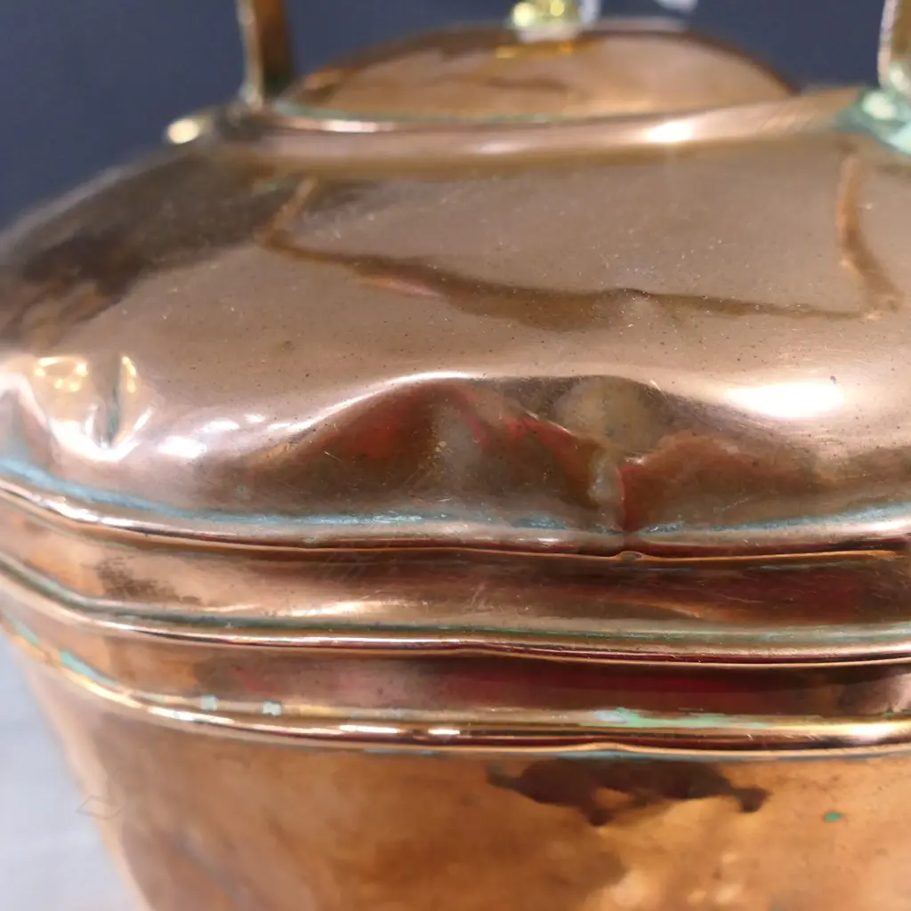 ANTIQUE COPPER KETTLE, DENTED, H.290mm Image 1++