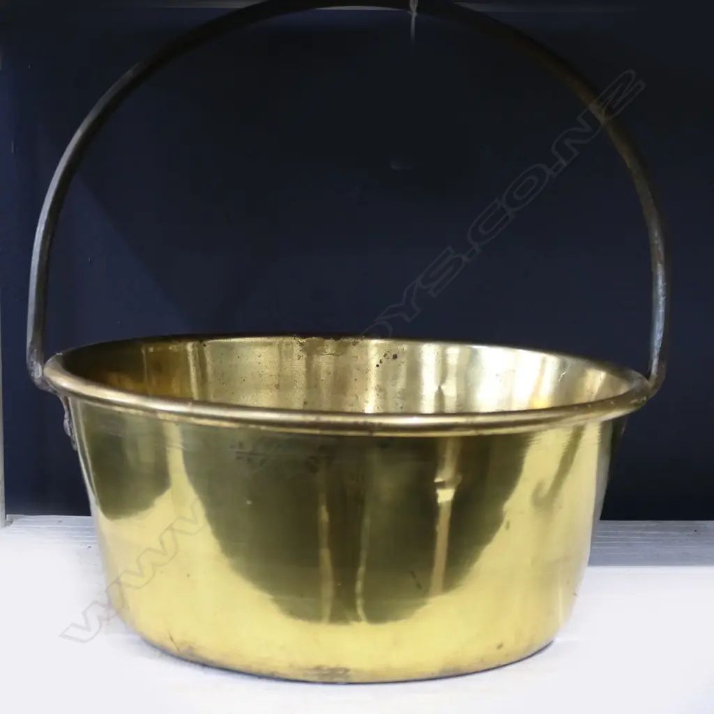 VINTAGE COPPER POT 330mm dia Image 1++