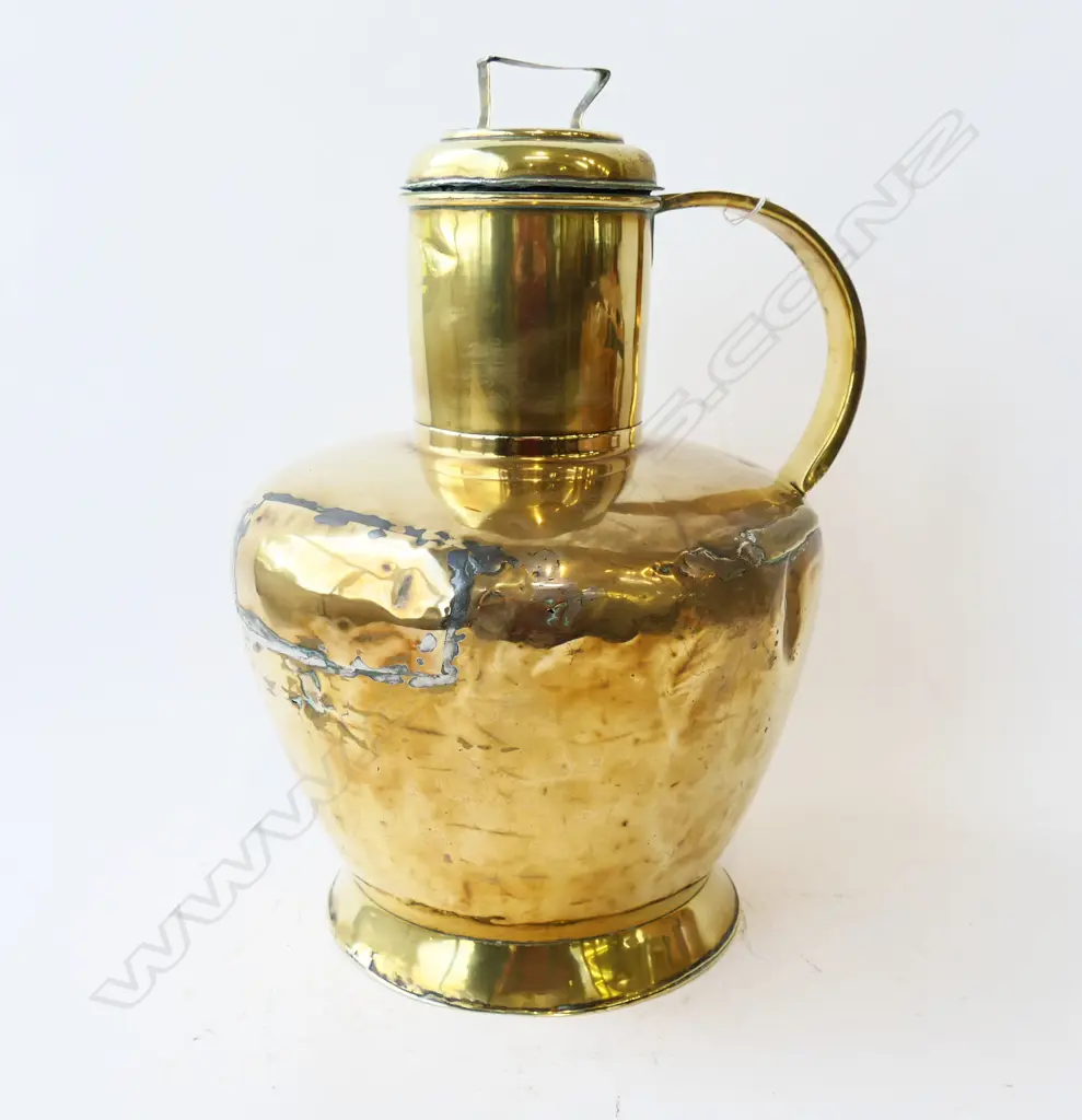 LG BRASS LIDDED VESSEL H.410mm Image 1++