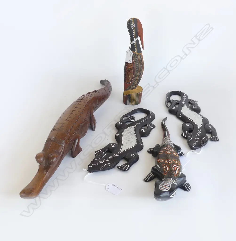 5 ABORIGINAL WOODEN SCULPTURES, 3 GECKOS, 1 CROCODILE (L.560MM) &  BIRD Image 1++