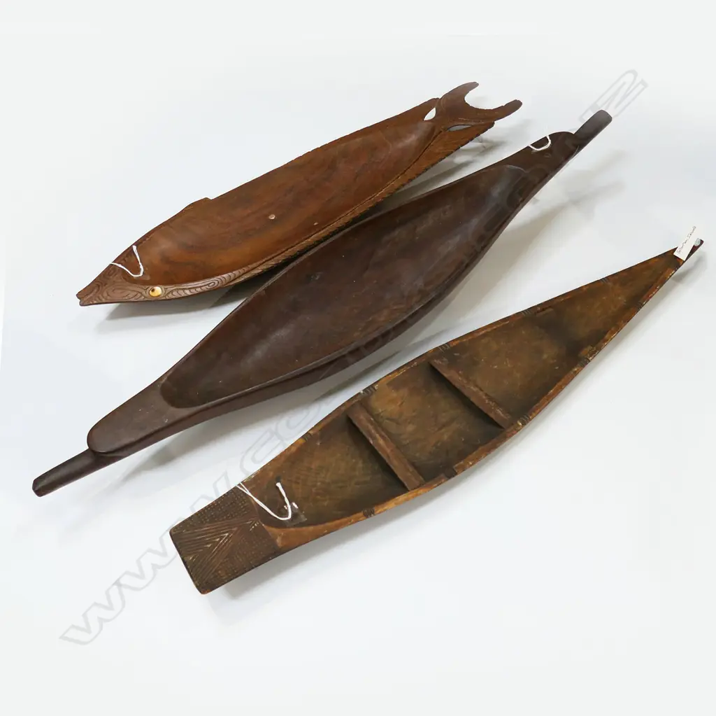 3 ISLAND HARDWOOD FOOD BOWLS 1 SHAPED AS A FISH L650MM Image 1++