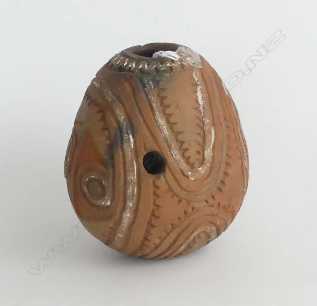 A CLAY P,N.G PIT FIRED FLUTE H 130 MM Image 1++