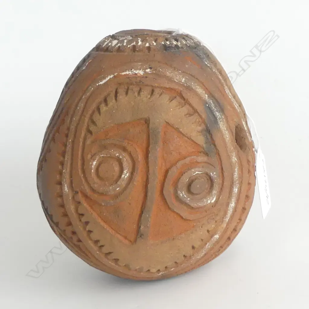 A CLAY P,N.G PIT FIRED FLUTE H 130 MM Image 1++
