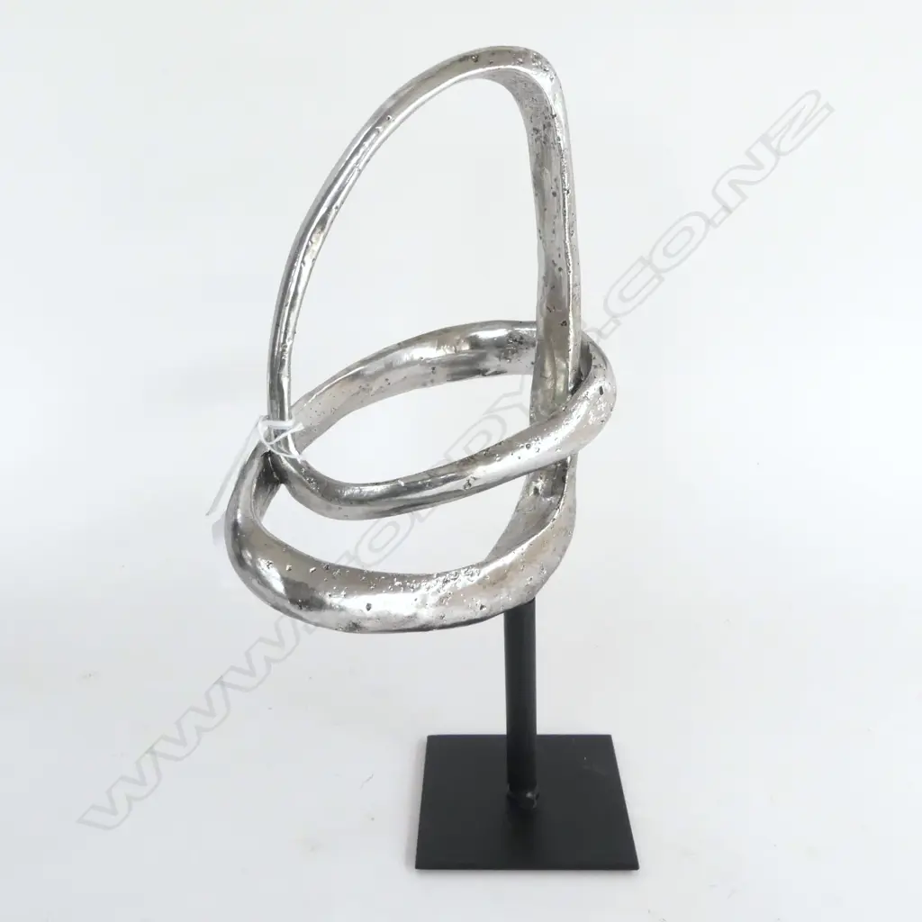 LA FORGE ABSTRACT SILVER RESIN SCULPTURE H.340mm Image 1++