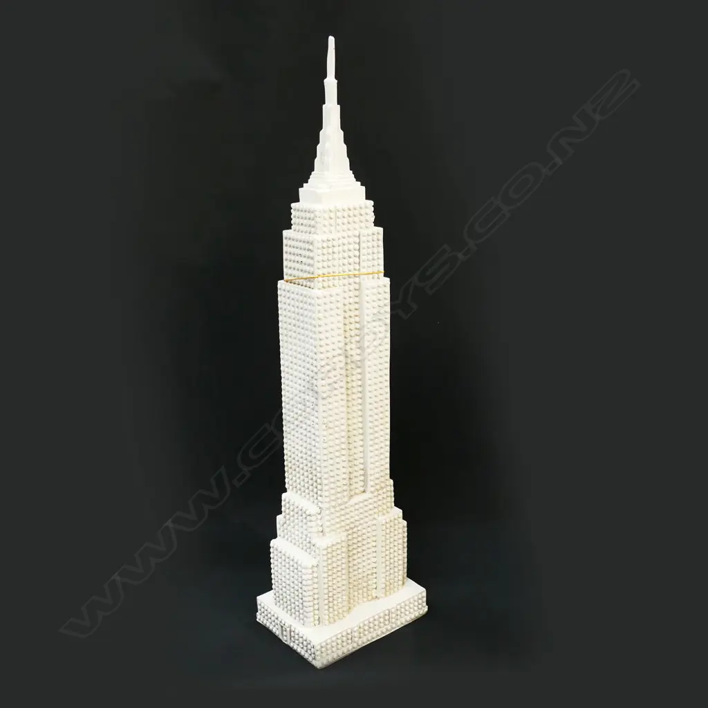 LE FORGE RESIN EMPIRE STATE BUILDING H.670mm Image 1++