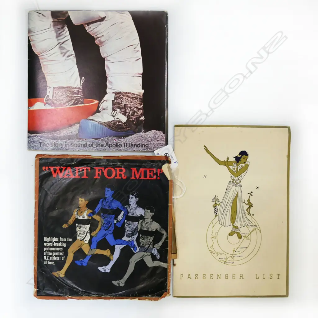 MAN ON THE MOON 45 the Apollo 11 landing w forward by Peter Read, WAIT for ME 45 Peter Snell Rome/Tokyo & OTHER Image 1++