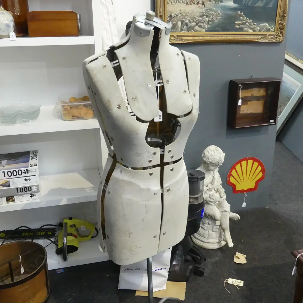VINTAGE DRESS MAKERS MANNEQUIN H.800mm ON ADJ. POLE STAND Image 1++