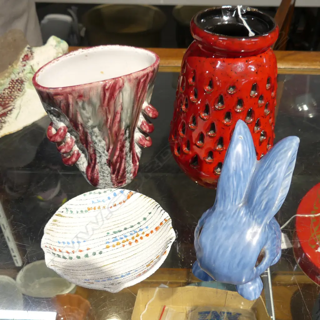 3 RETRO ITALIAN CERAMICS H.195mm + BLUE SYLVAC BUNNY H.150mm Image 1++
