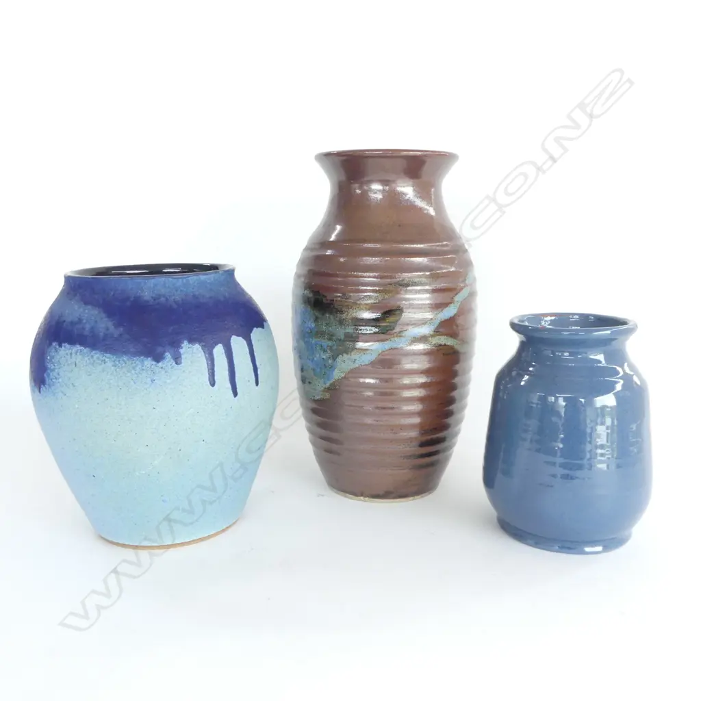 3 NZ STUDIO POTTERY VASES  1 M OGILVIE H150MM 190 & 270MM Image 1++