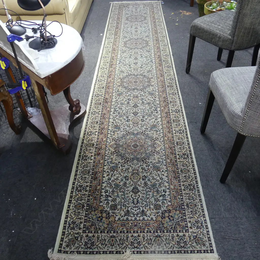 PALE MACHINED RUNNER 4000x800mm Image 1++