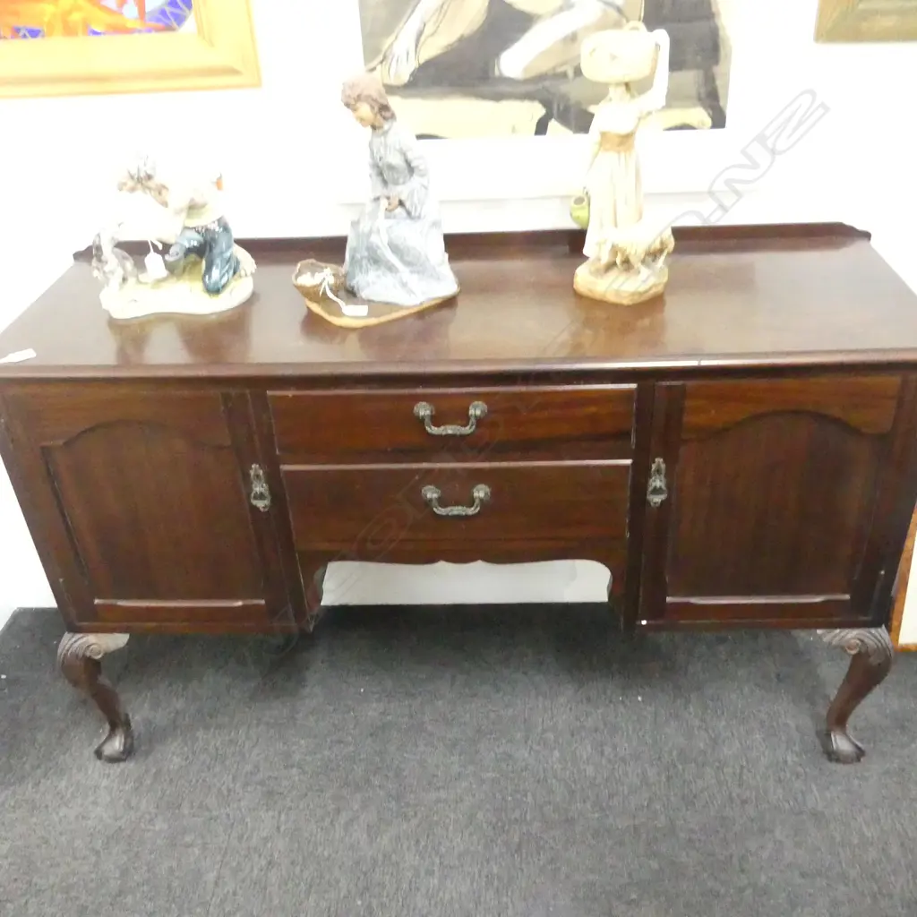 MAHOGANY SIDEBOARD 1370x440x855mm Image 1++