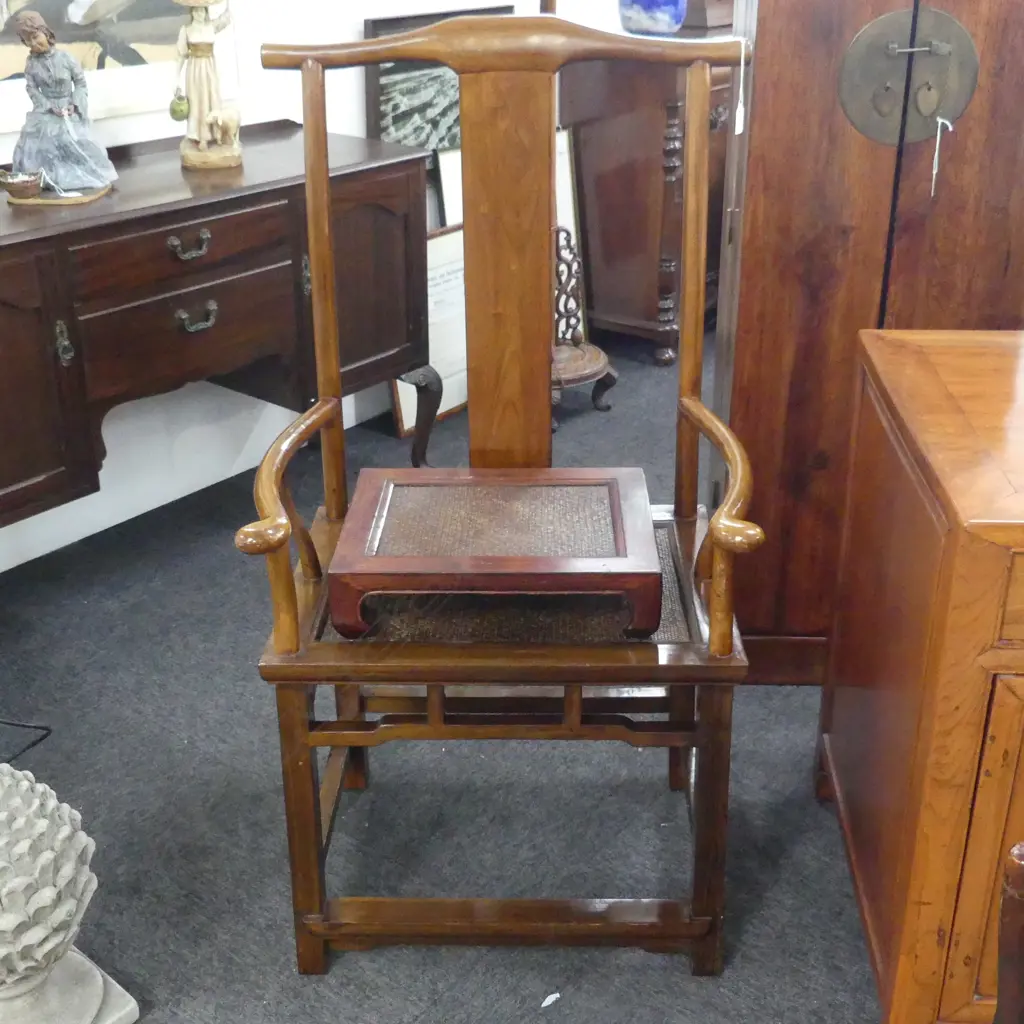 ORIENTAL CHAIR & FOOT REST Image 1++
