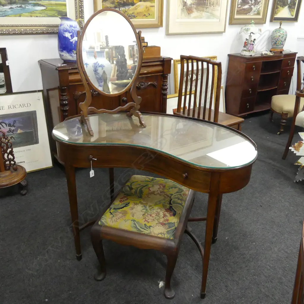 MAHOGANY KIDNEY SHAPED DRESSING TABLE W.1030mm, MIRROR & STOOL Image 1++