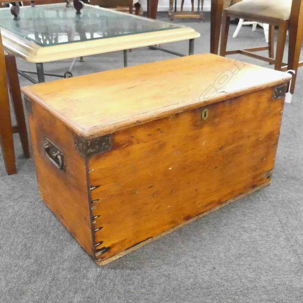 WOODEN CHEST 790x430x430mm Image 1++
